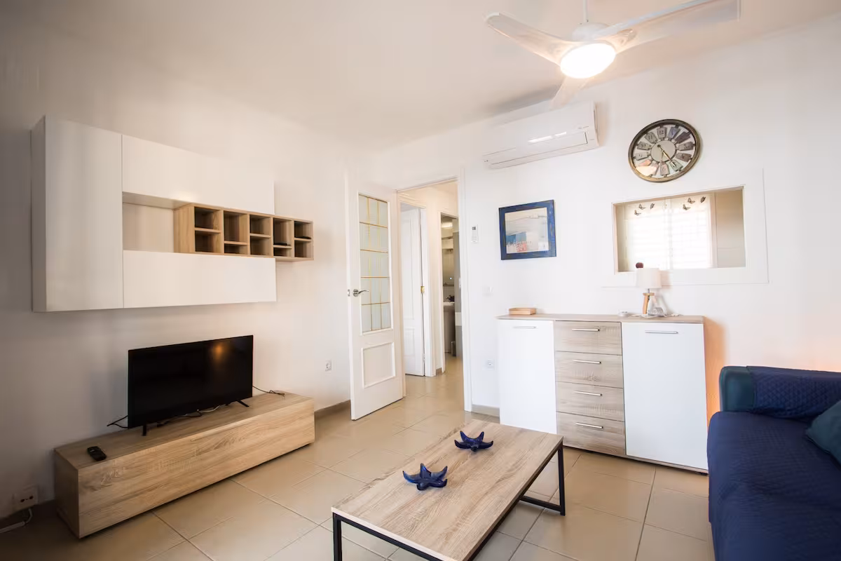 Apartamento en Benidorm cerca de Playa de Levante con parking incluido, alojamiento vacacional en Benidorm